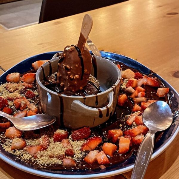 Grand Gateaux
